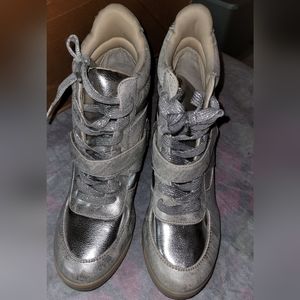 Xhilaration Silver Metallic Platform Women's Sneakers